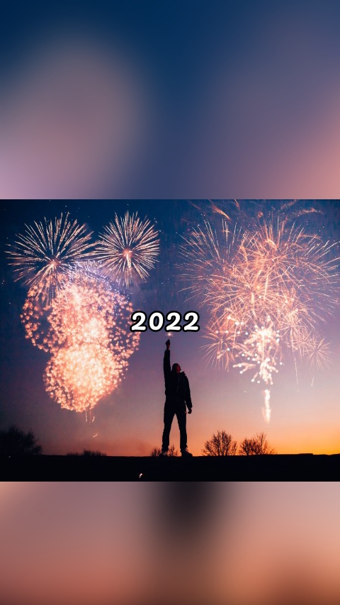 2022
